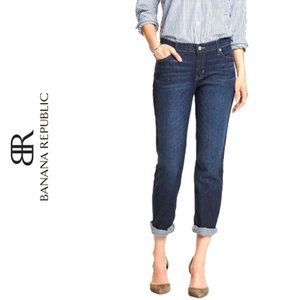 Banana Republic girlfriend jeans size 30/10 in dark denim wash